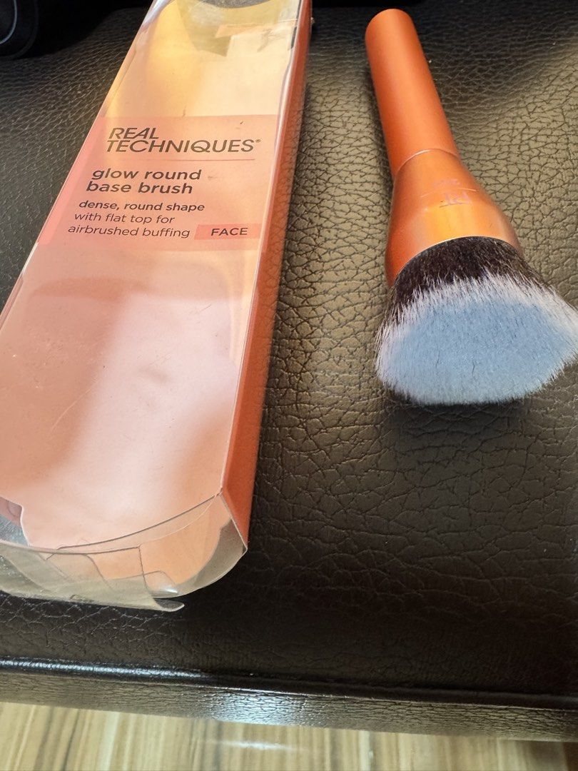 Real Techniques Glow Round Base Brush 259 (Category: Makeup) located in Manila. Submitted by clutterfreeera (Listing ID 1459097956, Image 3). Description: - Authentic - Scannable qr code at the back packaging for proof of authenticity - Actual pics posted.