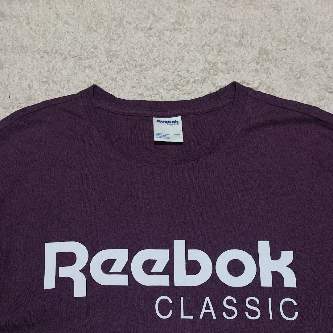 Reebok Classic Colorblock T-shirt (Category: Tshirts & Polo Shirts ) located in Manila. Submitted by anthonig (Listing ID 1459285290, Image 1). Description: Length: 31.5 inches Width: 21.5 inches Price: 400 pesos Condition: 9.7/10 Issues: 4th photo PM if interested or for inquiries Meetups within MANILA only Can do shipping at buyers expense.