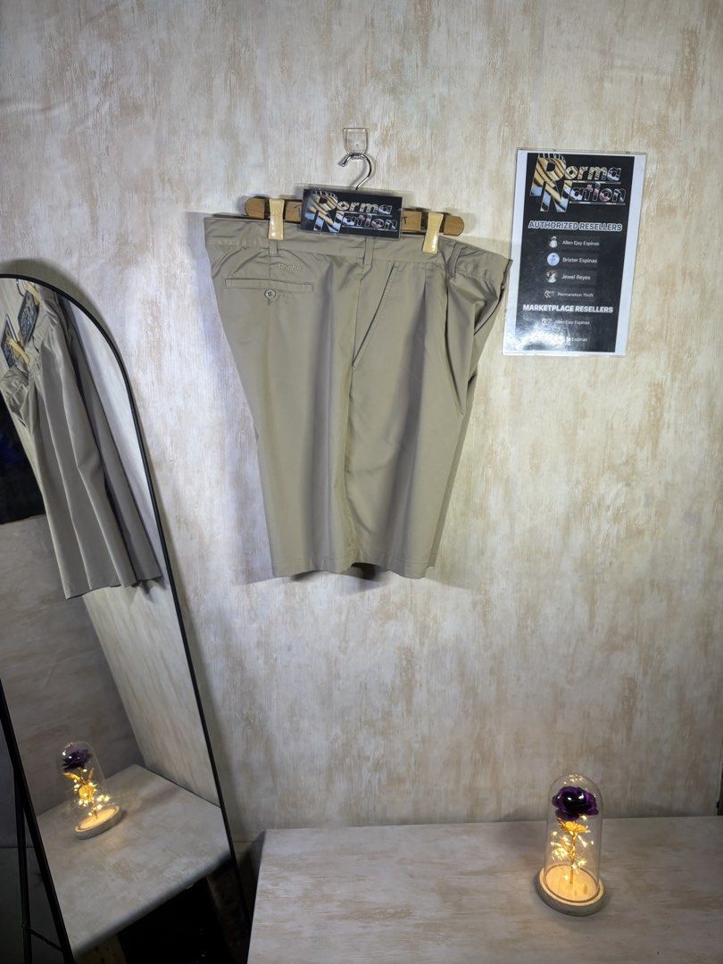 REEBOK GOLF SHORTS (Category: Shorts) located in Cabuyao City. Submitted by pormanation-thrift-store (Listing ID 1459102360, Image 1). Description: REEBOK GOLF SHORTS Condition: EXCELLENT Color rate: 9.5/10 Size: 42 Dimes: 42-44”Wx22.5”L Issue: NONE❌ Price: 550.