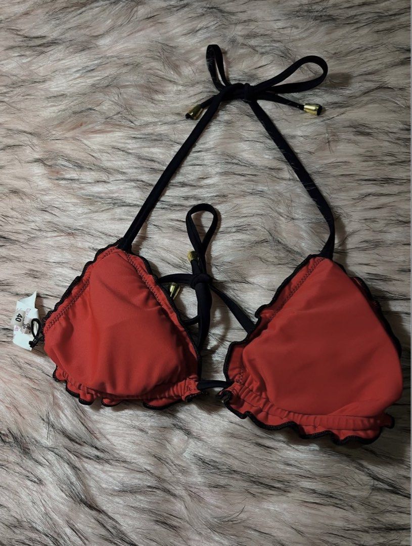 reversible bikini bra top red and black color (Category: Bikinis & Swimsuits) located in Caloocan City. Submitted by ley.fits (Listing ID 1459150793, Image 1). Description: xxs to s.