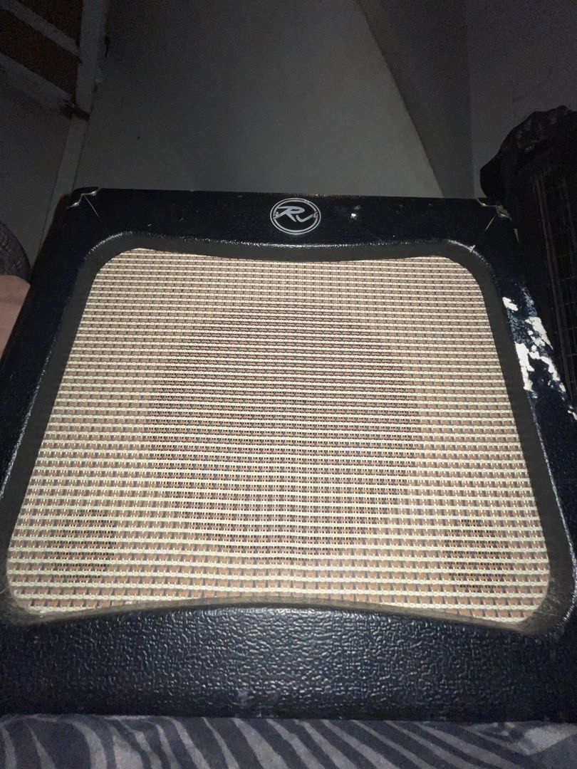 RJ Chameleon Amplifier (Category: Soundbars, Speakers & Amplifiers) located in Manila. Submitted by murkz (Listing ID 1459120996, Image 1). Description: FOR SALE RJ CHAMELEON AMPLIFIER Issue: scratches, rust The rest wala nang issue 📍Around sampaloc area.