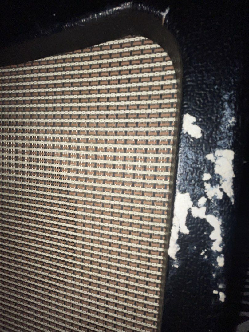 RJ Chameleon Amplifier (Category: Soundbars, Speakers & Amplifiers) located in Manila. Submitted by murkz (Listing ID 1459120996, Image 2). Description: FOR SALE RJ CHAMELEON AMPLIFIER Issue: scratches, rust The rest wala nang issue 📍Around sampaloc area.