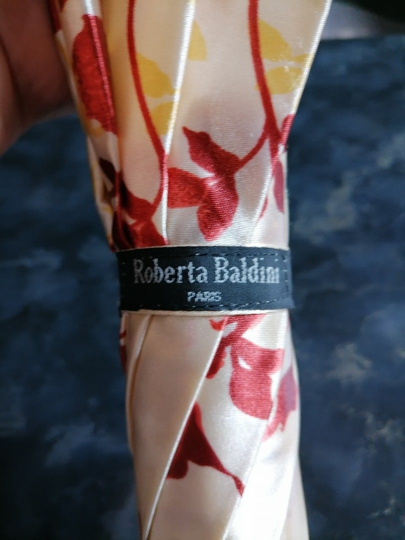 Roberta Baldini Long Umbrella (Category: Other Accessories) located in Butuan. Submitted by az-branded.items (Listing ID 1459118465, Image 3). Description: Big size umbrella Authentic item From Japan.