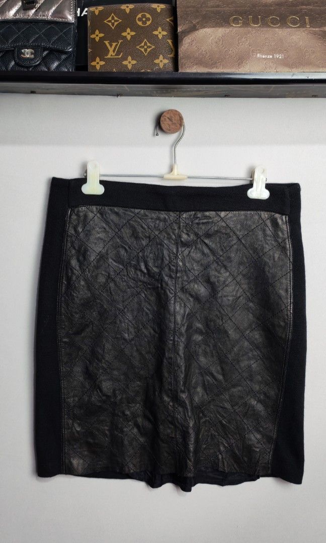Sandro Leather Skirt (Category: Dresses) located in Baguio. Submitted by luxuryph2600_eric (Listing ID 1459239714, Image 2). Description: SANDRO Leather Skirt 📌 Details⬇️⬇️⬇️ 📍Excellent Condition 📍Dimes Waist 30" Length 19" 📍Color Rate 10/10 📍Size Medium- Large 💰 PRICE 1000 FREE SHIPING 📌Loc. Baguio City Shipping Via J&T Reminder : Items are Thrifted and carefully Selected from Thrift Stores/Box/Bales Photos are Provided for Self Authentic