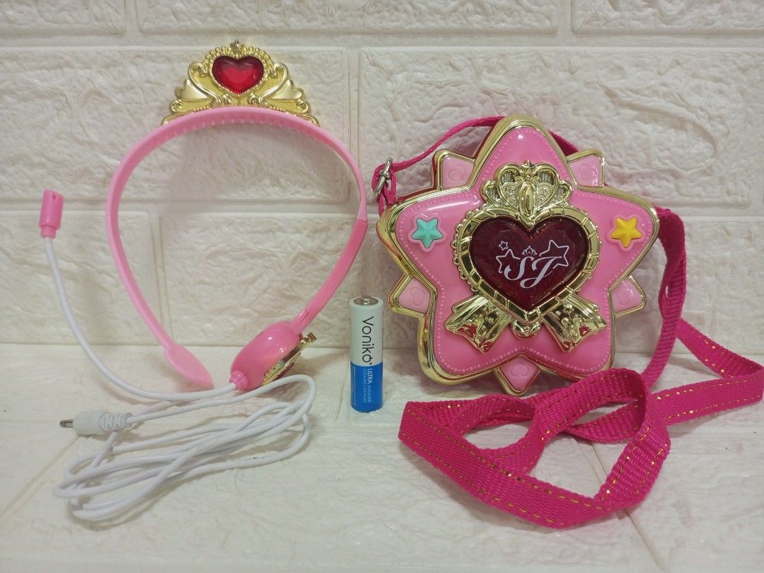 Secret Jouju Idol Headset Toy (Category: Headphones & Headsets) located in Quezon City. Submitted by mackylolz (Listing ID 1459246417, Image 1). Description: Secret Jouju Idol Headset Toy Working Light and Sound Battery - 3pcs AA (Not included) What you see is what u get Pls see pic for details.