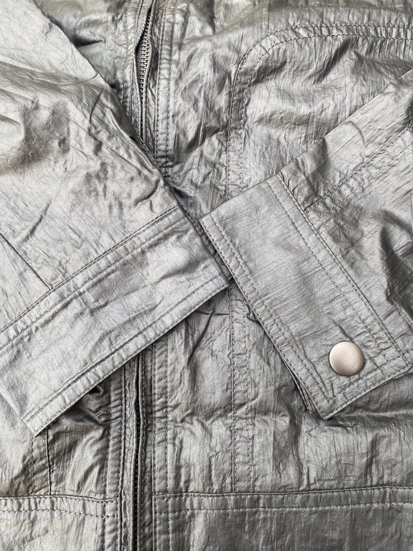 Senbor Bomber Jacket (Category: Coats, Jackets and Outerwear) located in Cavite. Submitted by grabanddeclutter (Listing ID 1459126832, Image 3). Description: Senbor jacket in dark grey (almost black) • Excellent as new condition. Pang porma, pang everyday, pang rides pede solid 💫 No issues! • Color rate 9.5/10 • Dimensions : W21 L25 • ₱450 + Shipping Fee • Location : Dasmarinas Cavite No COD gcash payment COD visa LBC only Plus shipping fee Jnt 
