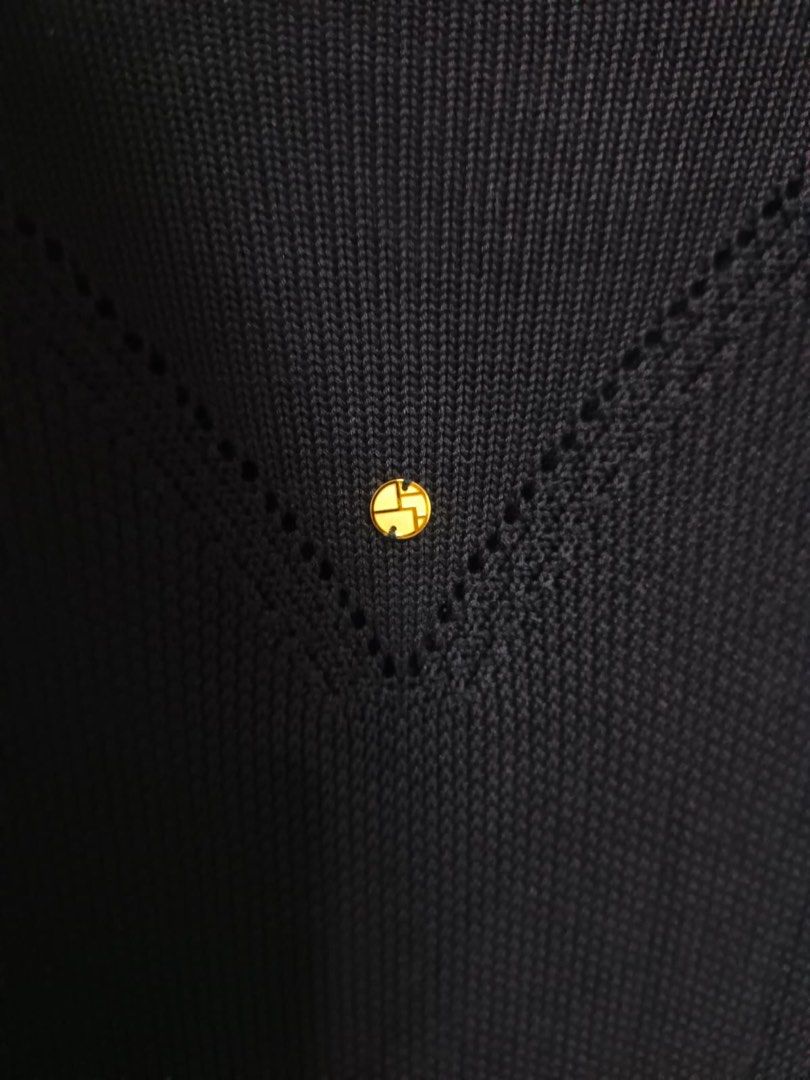 SHANG XIA (Category: Dresses) located in Dasmarinas. Submitted by jessputrages (Listing ID 1459257367, Image 3). Description: For sale Shang Xia Excellent condition No issue 700 plus shipping fee Pm for more details.