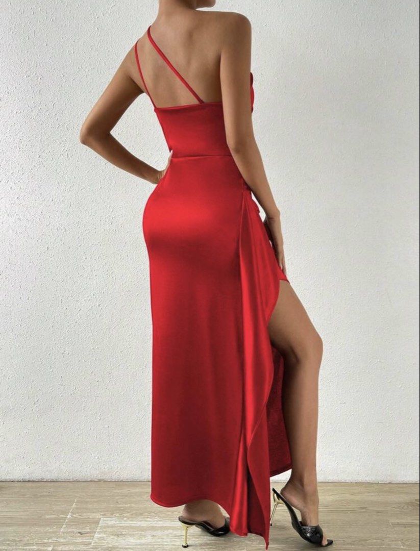 Red Satin Dress (Category: Dresses) located in Makati City. Submitted by honeybutter03 (Listing ID 1459242332, Image 2). Description: - used once - size: M-L.