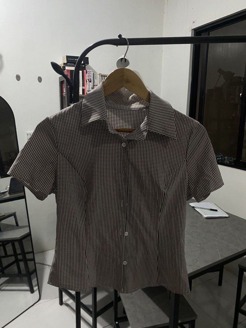 SHEIN Brown Gingham Checkered Short Sleeve Shirt (Category: Blouses) located in Naga. Submitted by ilyniki (Listing ID 1459251277, Image 1). Description: .