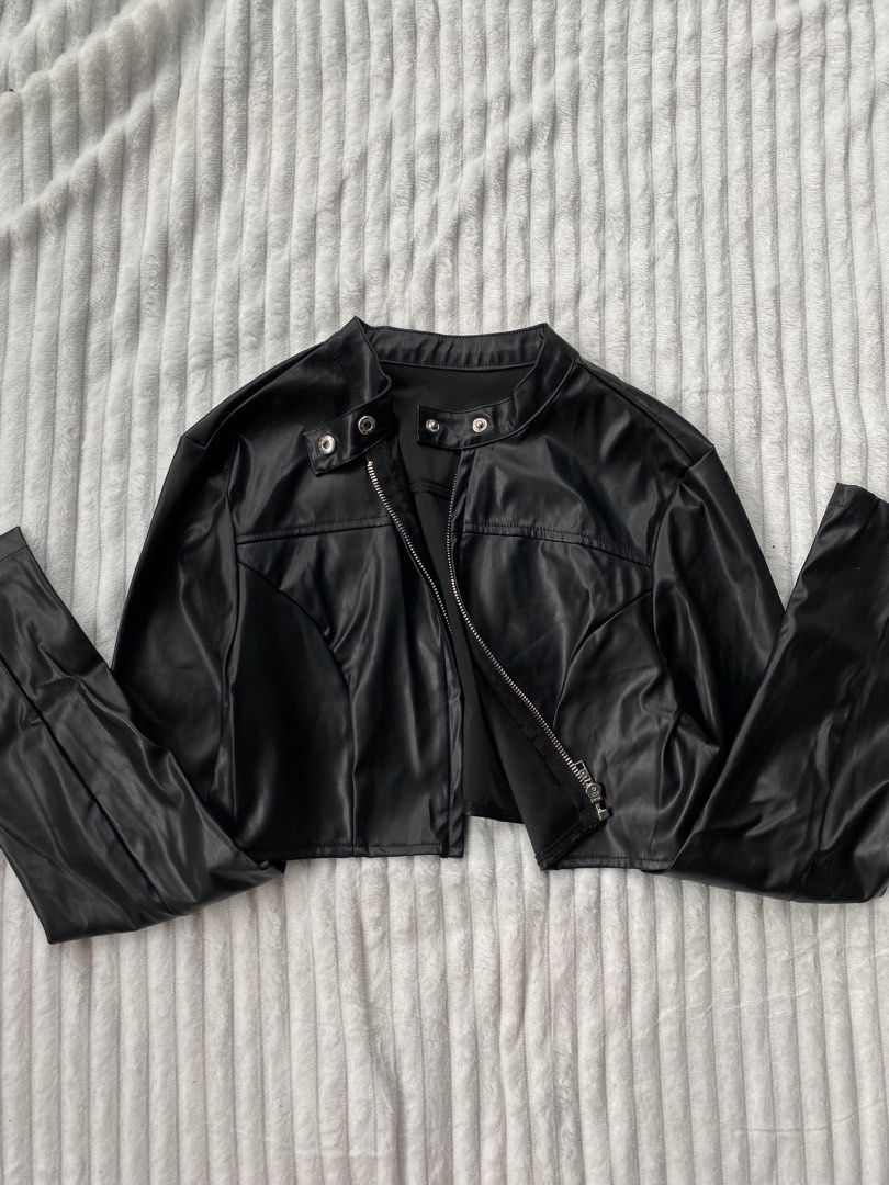 SHEIN CROPPED LEATHER JACKET (Category: Coats, Jackets and Outerwear) located in General Santos City (Dadiangas). Submitted by roxxsan (Listing ID 1459260801, Image 1). Description: - Orig price: Almost ₱700 - Selling price: ₱500 - Brandnew with pouch - Size: xxs-small.