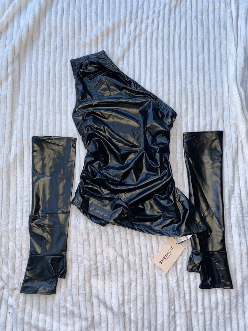 SHEIN LEATHER TOP WITH ARM GLOVES (Category: Others Tops) located in General Santos City (Dadiangas). Submitted by roxxsan (Listing ID 1459259981, Image 2). Description: - Size medium - Assymetrical top with pair of armgloves .