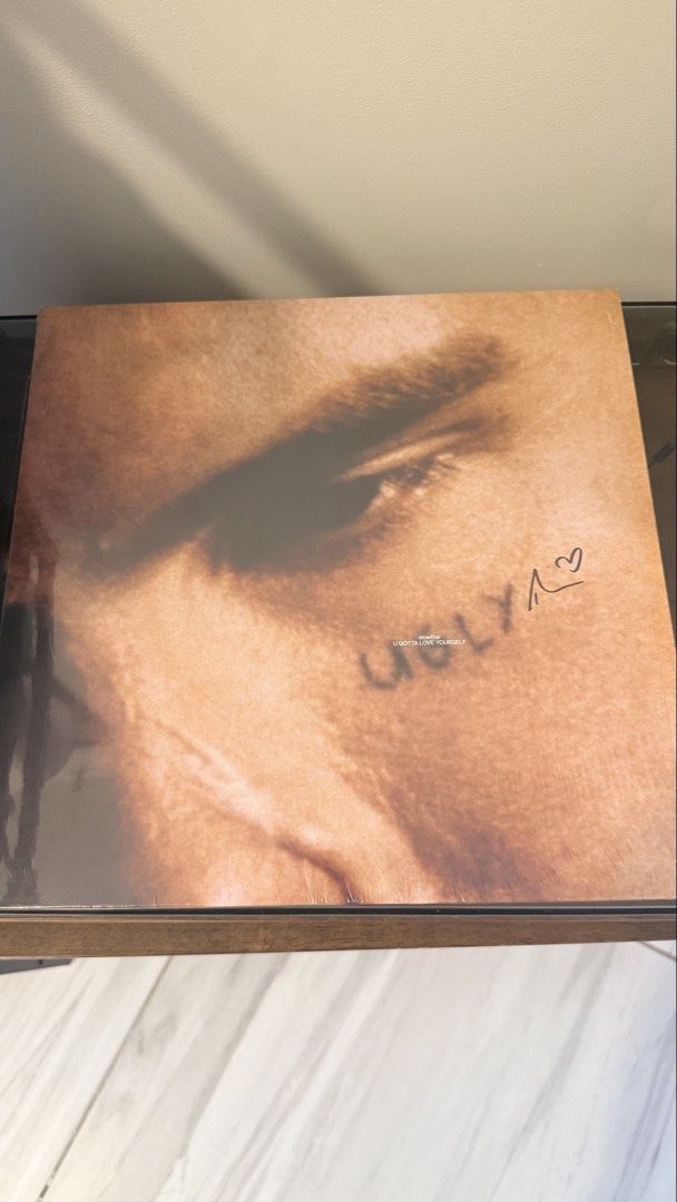 Slowthai - UGLY Signed (Category: Vinyls) located in Pasig City. Submitted by muaddibs (Listing ID 1459280491, Image 1). Description: No issues - spun once then never again.