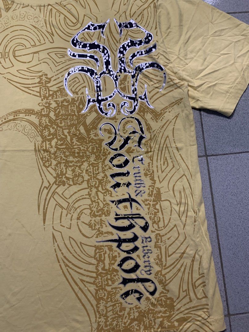 Southpole Y2K T-shirt (Category: Tshirts & Polo Shirts ) located in Davao. Submitted by mysticeagle-2763 (Listing ID 1459214588, Image 2). Description: Dimes W-22.5📌 L-30📌.