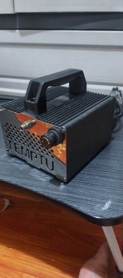 airbrush.airbrush make up.temptu (Category: Construction Tools & Equipment) located in Manila. Submitted by karu.sell.ph (Listing ID 1459230406, Image 3). Description: - Sparmax Air Compressor, Model #1A - Made in Taiwan - Ideal for Home/Indoor Use - Portable design with built-in handle - Power: 70W, 220-240V, 50/60Hz - Max Pressure: 45 Psi / 3.1 Bar - Flow Rate: 8 L/min - Power cord included.