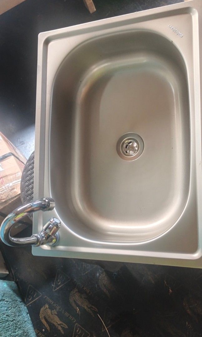 Stainless kitchen sink complete set (Category: Bathroom & Kitchen Fixtures) located in Manila. Submitted by muranglababo_ph2026 (Listing ID 1459136805, Image 1). Description: Stainless Kitchen Sink – Complete Set! 💧 ✨ Brand New / Ready to Install! ✔️ Size: 14 x 20 inches /16*24 inches ✔️ Depth: 6 inches (mas malalim kaysa sa ordinaryo) ✔️ High-quality stainless steel – hindi kalawangin, madaling linisin ✔️ Complete set – kasama na ang faucet at 