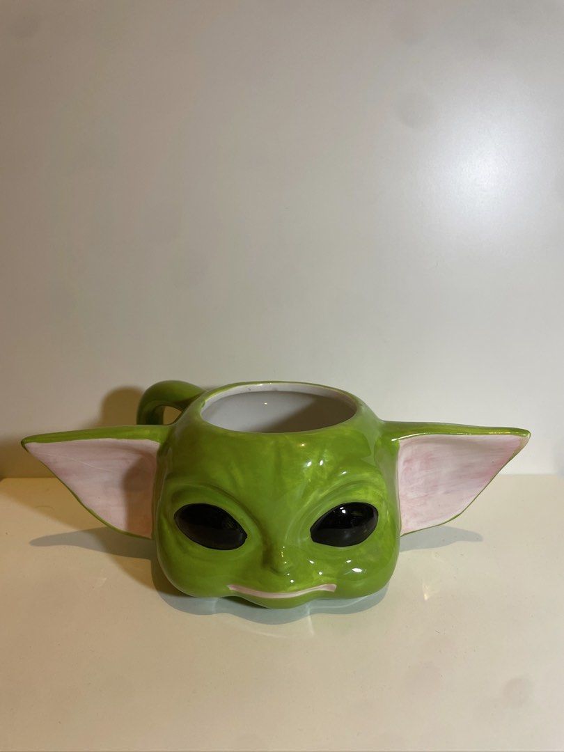 STARWARS (yoda) 3d Mug (Category: Coffee & Tea Tableware) located in Manila. Submitted by kri5tenn (Listing ID 1459106268, Image 1). Description: no issue bnew 10/10.
