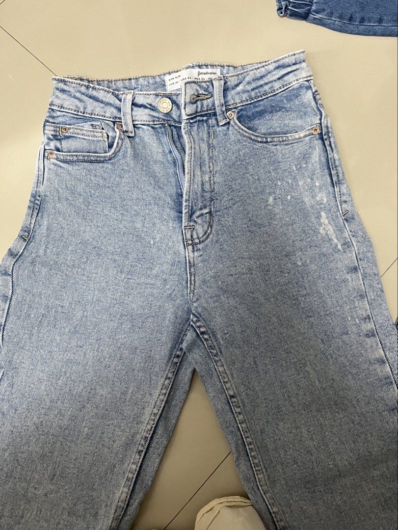 stradivarius mom jeans (Category: Jeans) located in San Jose del Monte. Submitted by springroll1_ (Listing ID 1459186866, Image 3). Description: Size 24 on tag but can fit up to 26 Stretchable .