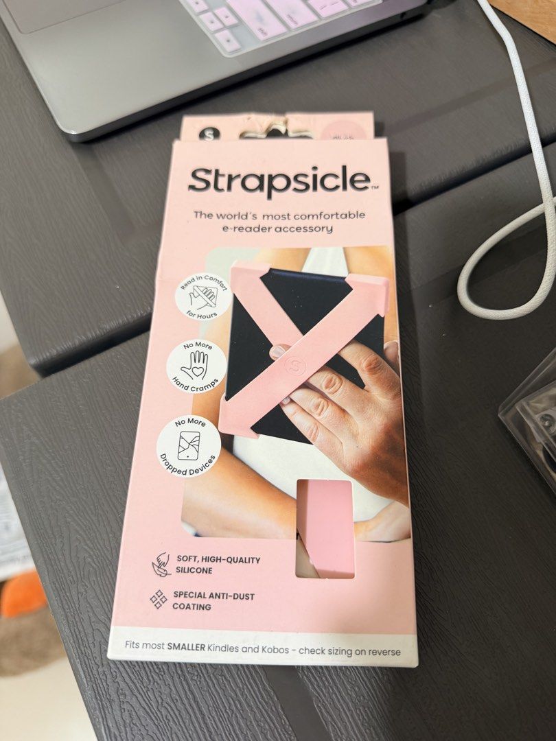 Strapsicle Small Blush (Category: E-Readers) located in Manila. Submitted by safeshackph (Listing ID 1459123969, Image 1). Description: Used Strapsicle Size Small Blush color 🌸Free clip on page turner 🌸 For delivery only. Rfs: not using anymore, prefers magnetic popsocket when reading .