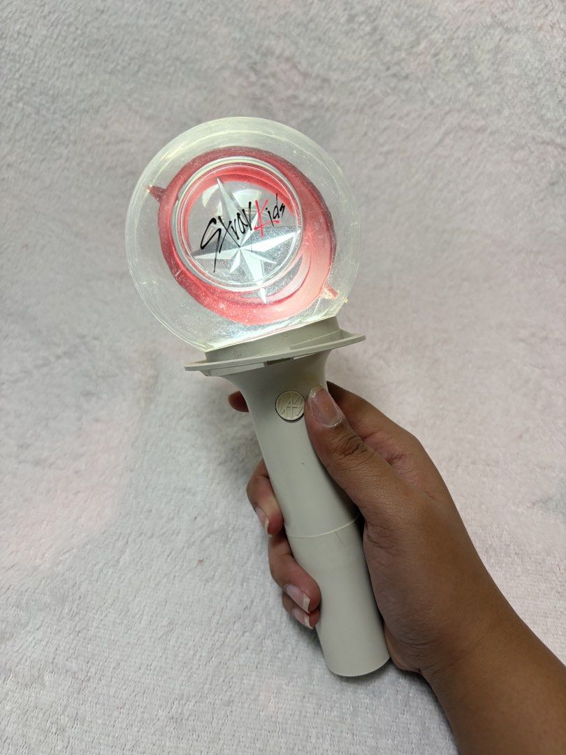 Stray Kids Lightstick (Category: K-Wave Merchandise) located in Cavite. Submitted by icedyo0n (Listing ID 1459138909, Image 2). Description: This is a fake lightstick, for display or for concerts only + it is working battery included mop: gcash mod: j&t.