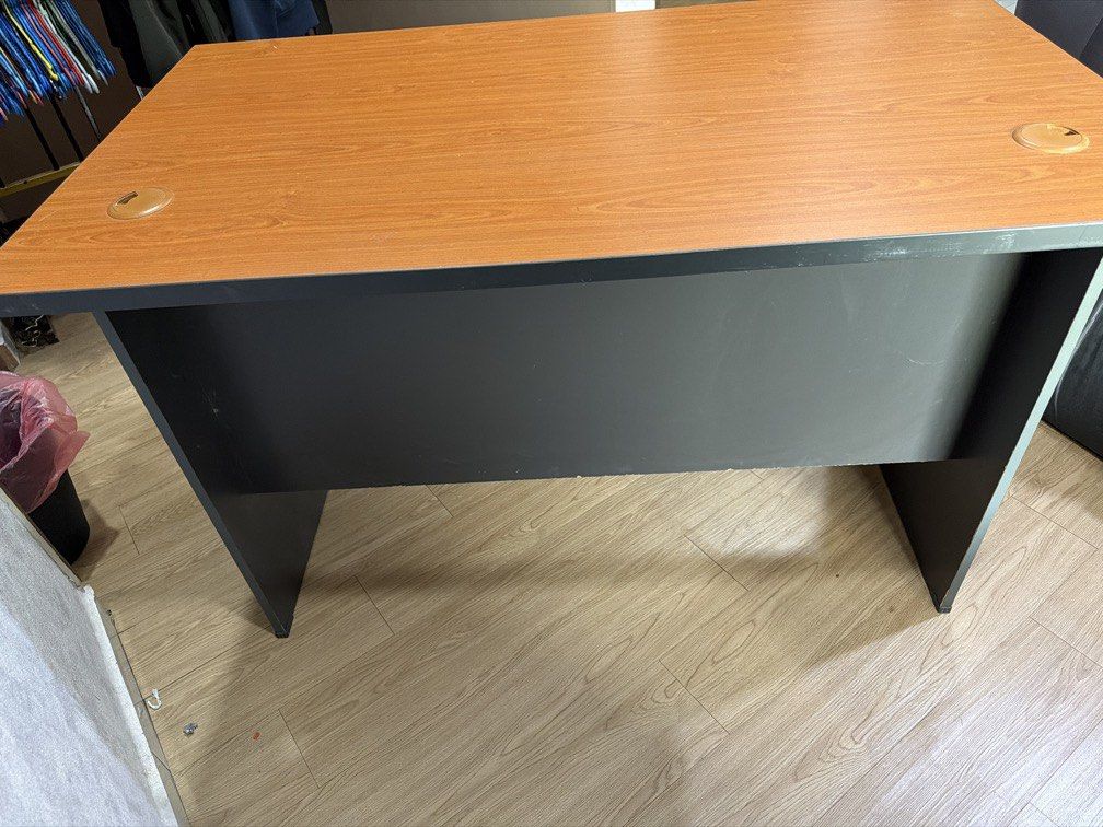Study table (Category: Tables & Sets) located in Seremban. Submitted by suurya7x (Listing ID 1459100209, Image 3). Description: Solid & sturdy office/work desk in good condition. Selling to clear up space ✅ Spacious tabletop ✅ Built-in cable management holes ✅ Suitable for office, study room or workstation Length - 120cm Width - 70cm Height - 75cm 💰 Selling cheap – RM 100 📍 Self-collection preferred PM if interested. First come, first served!.