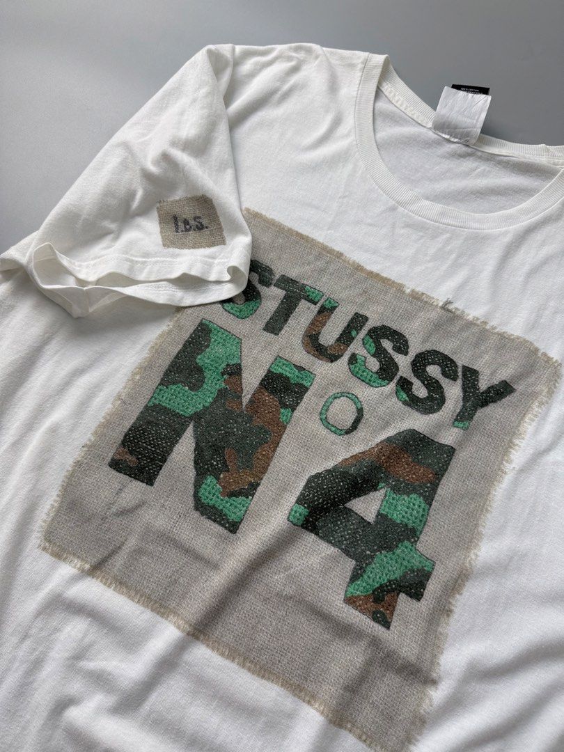 Stussy n4 (Category: Tshirts & Polo Shirts ) located in Pila. Submitted by villanueva80826 (Listing ID 1459249946, Image 3). Description: Stussy n4 Size:large •Width:22 •Length:32.5 •Condition: 9/10 •Color rate:9/10 Mine:880 +Shipping fee Issue:none .