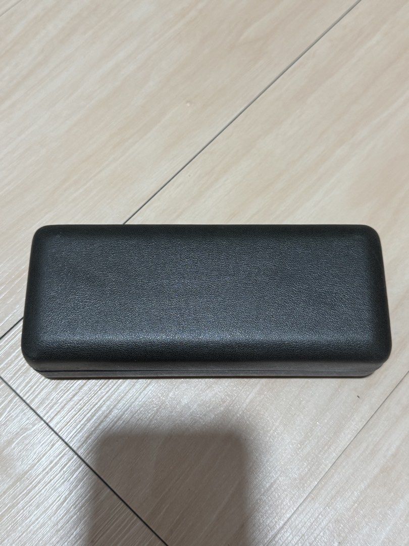 Sunnies Studios Glasses Case (Category: Sunglasses & Eyewear) located in Manila. Submitted by sumisloveditems (Listing ID 1459268869, Image 2). Description: ₱150 Black hard case for glasses - Features Sunnies Studios logo on the front - Lined with soft material inside - Provides excellent protection for your eyewear - Perfect for travel or everyday storage.