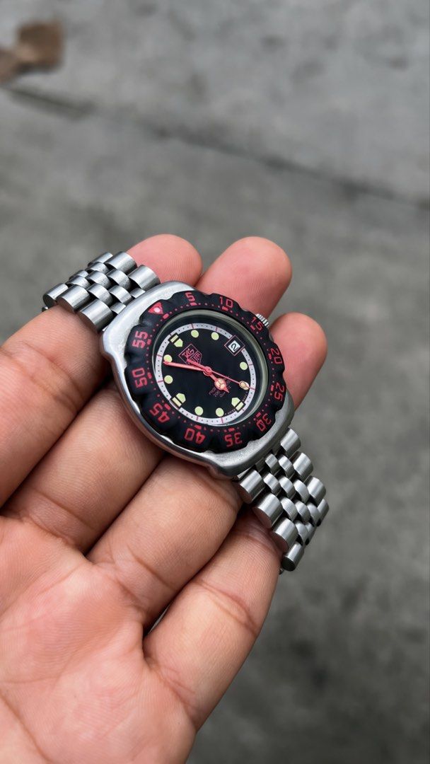 Tag Heuer Formula 1 Classic “Black Hyper Pink” (Category: Luxury Watches) located in Caloocan City. Submitted by _alennchan (Listing ID 1459193688, Image 2). Description: Tag Heuer Formula 1 Classic “Black Hyper Pink” - Condition: 9.8/10 - No issue/ Mint condition - Up to 8.5 Wrist Size - Case size approx 36mm - Rotating bezzel - Quartz Movement - Comes with replacement box - Money back if provenfake x10 Inclusions: Inner box, Outer Box, Unit, Ma
