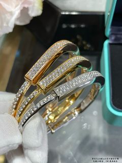 (Category: ) located in . Submitted by velorajewelry (Listing ID 1459282087, Image 1). Description: .