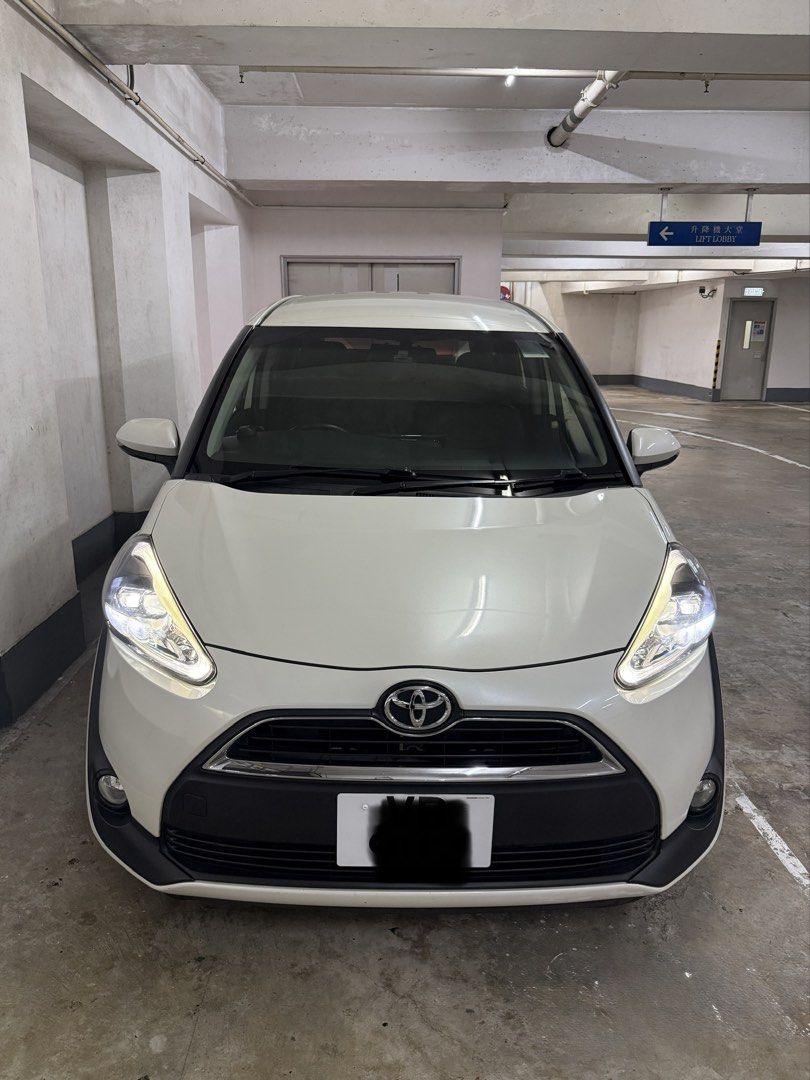 Toyota Sienta 1.5 G 7-Seater (A) （分類：車輛放售）位於 Hong Kong。 由 jacqueline_0705 提交（商品編號 1456124566，圖片 1）。簡介： 行貨、免匙啟動、搖控雙電門、長泊室內停車場、免維修直板、新換車機、錄影後拍鏡 + IROAD cam。