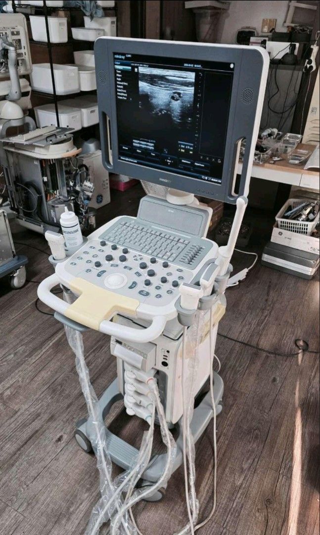 Ultrasound Machine (Category: Medical Supplies & Tools) located in Angeles City. Submitted by ryainramos (Listing ID 1459196770, Image 2). Description: Mindray n3 3probes convex linear transvaginal.