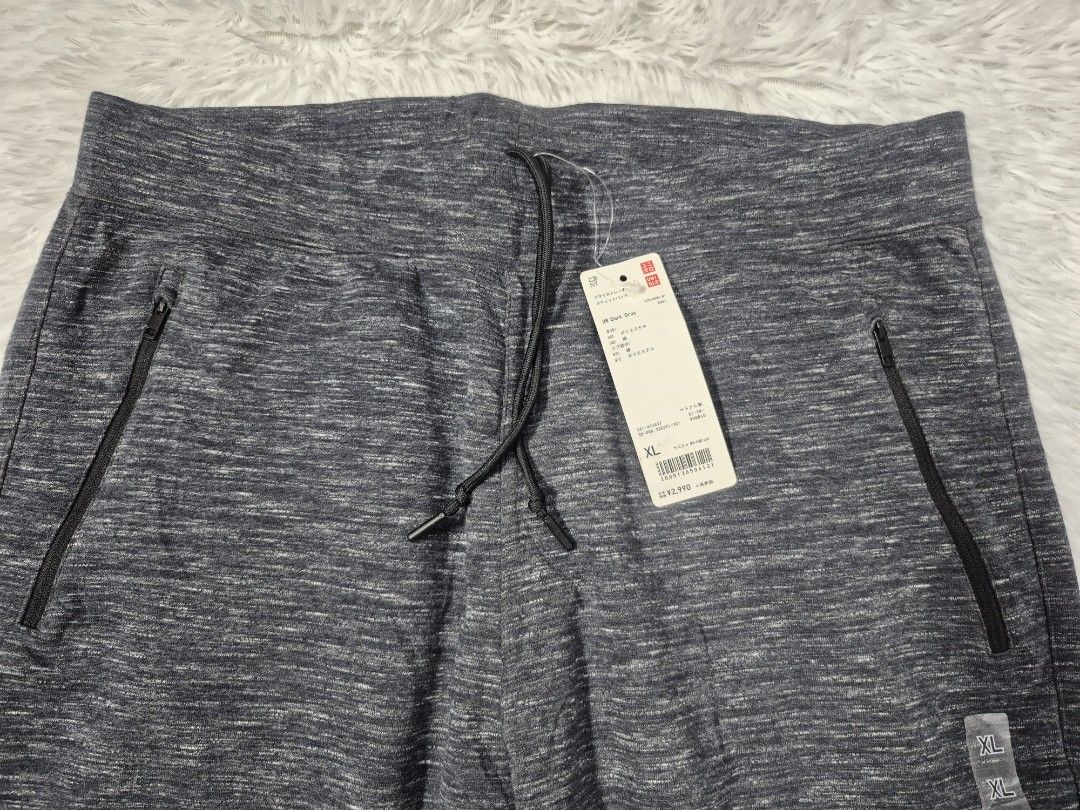 Uniqlo Dry Stretch Sweatpants for Men (Category: Joggers) located in Angeles City. Submitted by gtwear (Listing ID 1459136352, Image 3). Description: Uniqlo Dry Stretch Sweatpants for Men Brandnew with tag Size: XL Color: Dark Gray W: 36-40" L: 41" Hem: 7" mop: Gcash loc: pampangq courier: J&T 600+sf DM📩.