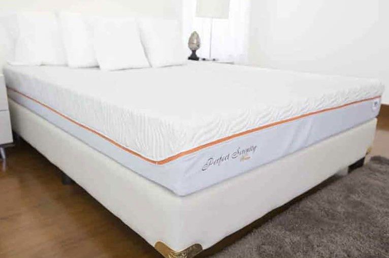 URATEX PERFECT SERENITY MIRAGE MATTRESS - FULL DOUBLE (Category: Bed Frames & Mattresses) located in Las Pinas. Submitted by shailing (Listing ID 1459242565, Image 1). Description: - White mattress with a textured top - Clean and well-maintained condition - Ready for immediate use in a new home Size: Full Double 8in x 54in x 75in RFS: Upgrade to Queen 📍Loc: Las Piñas.