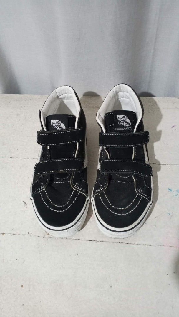 Vans old skool velcro style (Category: Casual Shoes) located in Silang. Submitted by prelovedbytzi (Listing ID 1459133414, Image 1). Description: Vans Sk8-Mid shoes - 23.5cm SEE TAG IN PHOTOS - Classic - Convenient velcro straps for easy on and off - White stitching details - Perfect for everyday wear - Note: Minor scuffs on the soles.