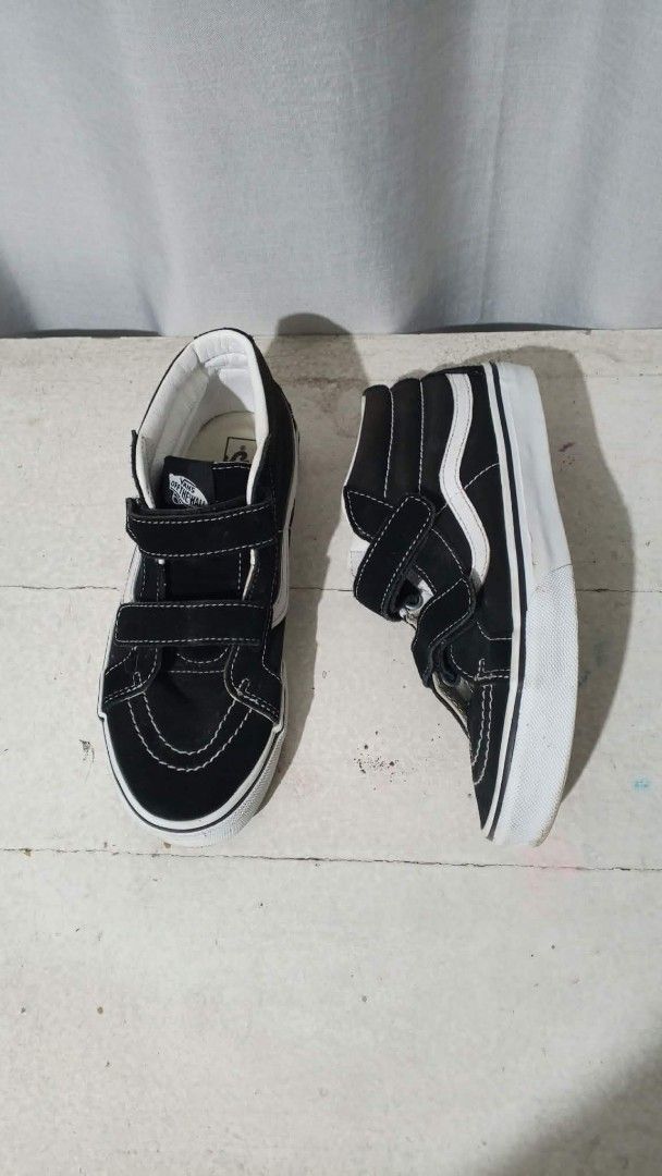 Vans old skool velcro style (Category: Casual Shoes) located in Silang. Submitted by prelovedbytzi (Listing ID 1459133414, Image 2). Description: Vans Sk8-Mid shoes - 23.5cm SEE TAG IN PHOTOS - Classic - Convenient velcro straps for easy on and off - White stitching details - Perfect for everyday wear - Note: Minor scuffs on the soles.
