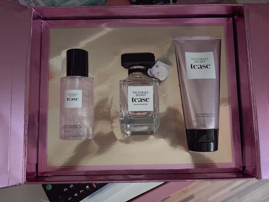 Victoria's Secret Set (Category: Fragrance & Deodorants) located in Bulacan. Submitted by stayathomemomseller (Listing ID 1459169217, Image 2). Description: .