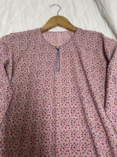 (Category: ) located in . Submitted by FA.CLOSET (Listing ID 1459271388, Image 1). Description: .