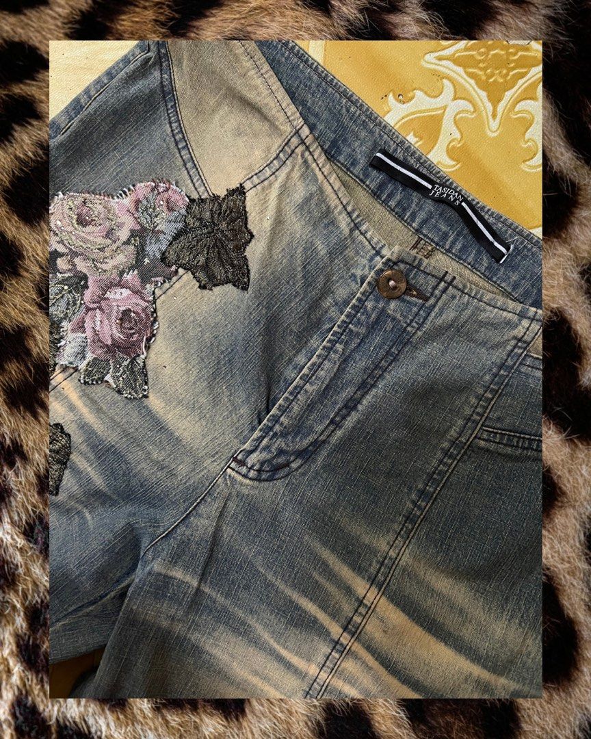 Vintage Flared Jeans (Category: Jeans) located in Tagum. Submitted by assh.a24 (Listing ID 1459139070, Image 2). Description: .