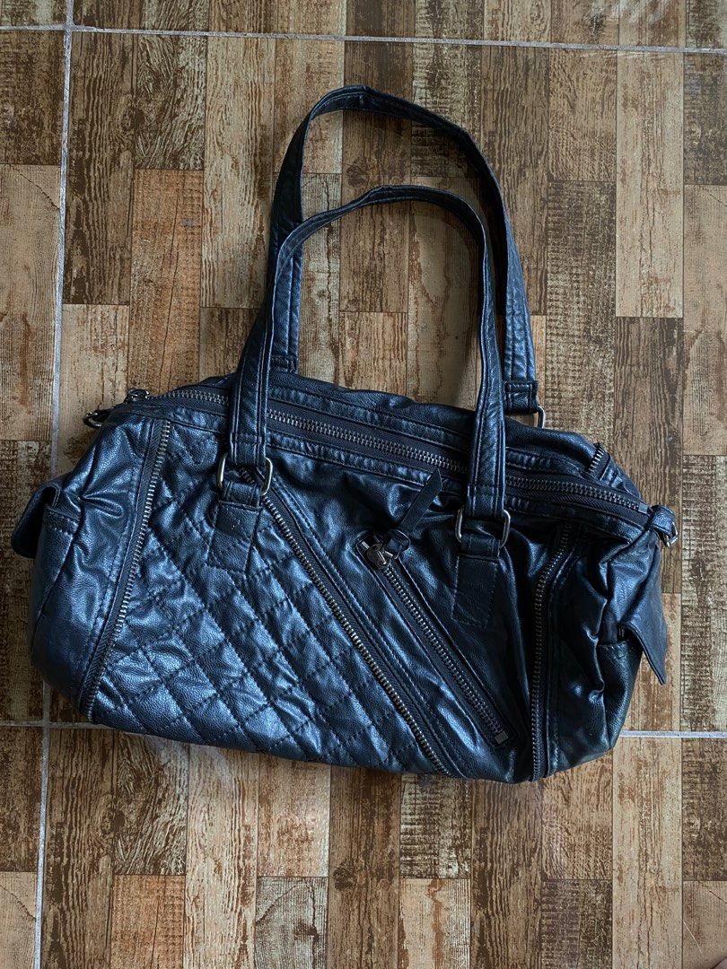 Vintage Morgan De Toi (Category: Luxury Bags & Wallets) located in Manila. Submitted by guud_findsph (Listing ID 1459211763, Image 1). Description: Excellent condition With minor flaw (last picture/leather cut) Color rate 9.5/10 .
