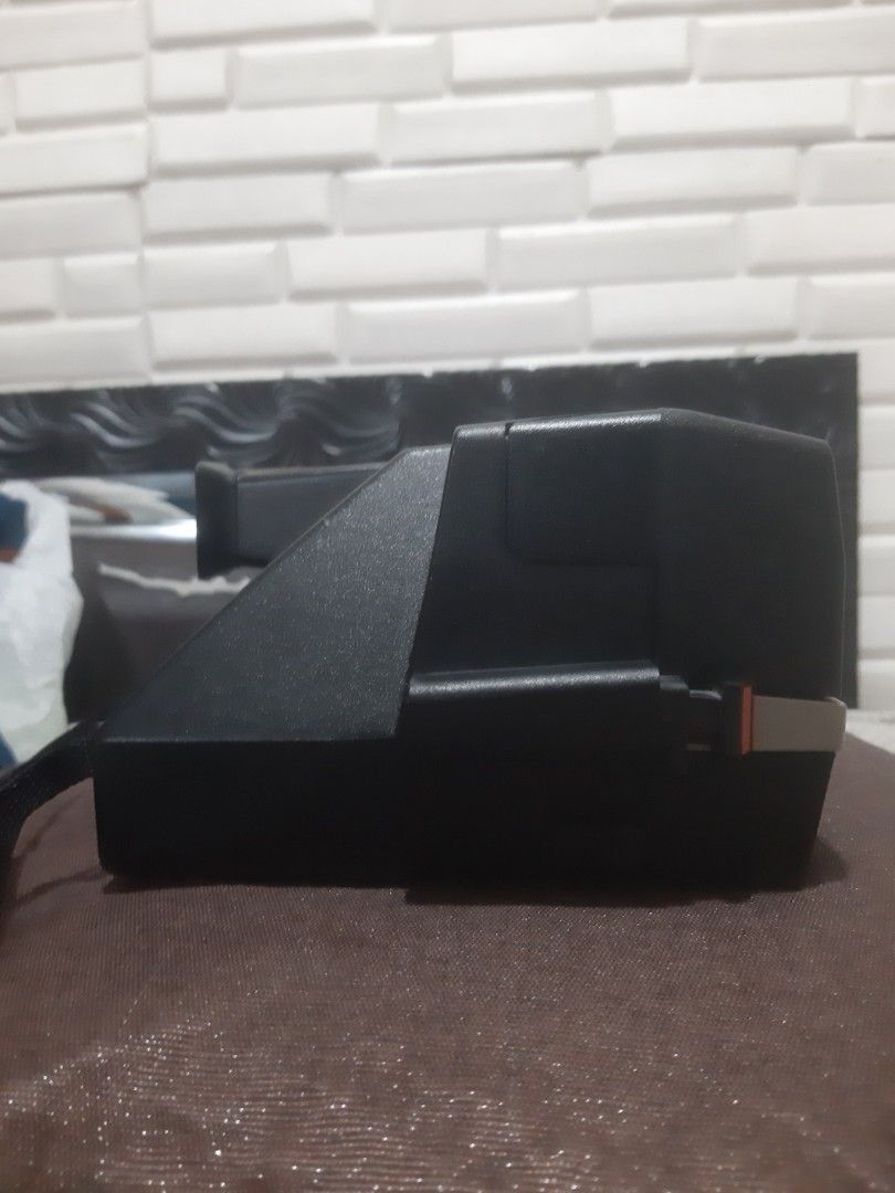 Vintage Polaroid Lightmixer 630 Instant Camera (Category: Cameras) located in Pateros City. Submitted by epicwolf_5ad9d8 (Listing ID 1459237474, Image 2). Description: Vintage Polaroid Lightmixer 630 instant camera, Includes strap. Uses 600 film. Perfect for instant photos!.