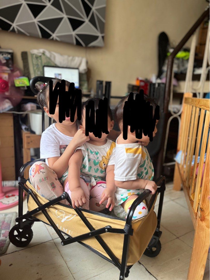 wagon preloved but like new (Category: Carriers & Slings) located in Manila. Submitted by prelovedstuffs108 (Listing ID 1459239760, Image 1). Description: hnd pa tlga nagagamit outside no box na .