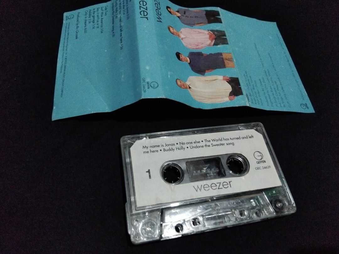 WEEZER - BLUE ALBUM ( CASSETTE ) (Category: CDs & DVDs) located in Makati City. Submitted by KAMUSIKATAYO (Listing ID 1456820391, Image 3). Description: VERY GOOD CONDITION.