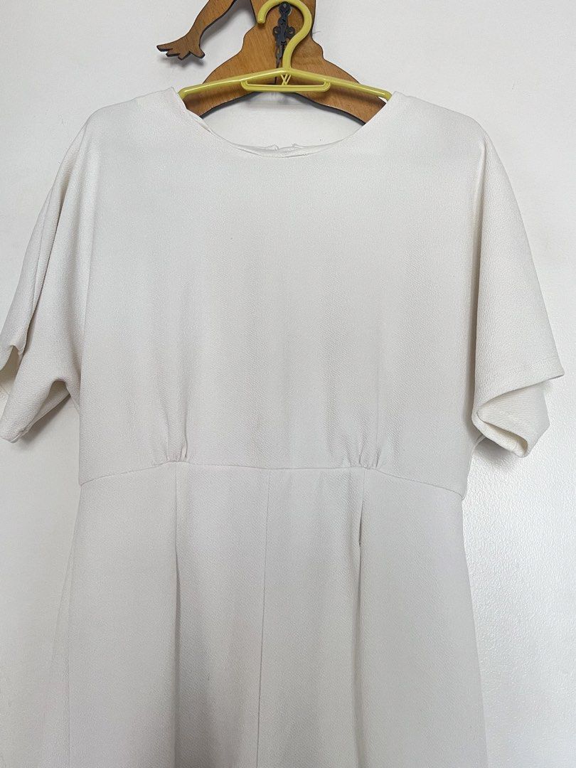 Plus Size/ Midsize White Summer Romper shorts (Category: Rompers) located in Manila. Submitted by budgetmusemnl (Listing ID 1459188495, Image 3). Description: THIS ARE ALL MY PERSONAL PRE LOVED CLOTHES 💝ORFS: DECLUTTERING,moving out of the country Size preference: I am mid to plus size Very stretchable L:72cm arms:23 cm bust: 46 cm waist:37 cm hips:: 44 cm Delivery: Jnt and Lalamove.