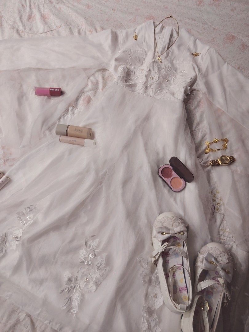 white korean dress 💮 (Category: Dresses) located in Hermosa. Submitted by lcvelycath (Listing ID 1459224017, Image 1). Description: size: xs-s °. thrifted, pre-loved, or brand new but ready to wear (some aren't bcs i don't have the time to wash them, very sorryy :<) colors may vary due to lightning & quality 𐙚 °. check details before mine joy miners will be posted :> 𐙚 °. payment first °. mode of payment: Gc@sh mode of delivery: JNT 𐙚 happy s