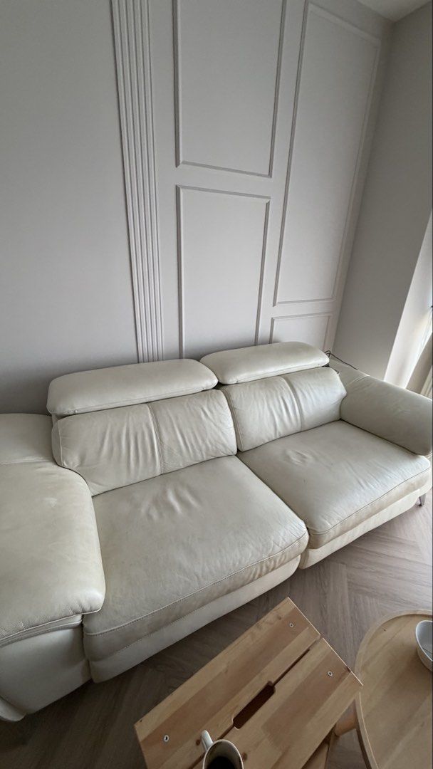 White Leather Sofa with Reclining Function (Category: Sofas) located in Kuala Lumpur. Submitted by melcheng82 (Listing ID 1453293321, Image 3). Description: 2.5 seater full leather reclining sofa. Self collection Note: Leather is worn and will need replacement but motor etc is all working very well..