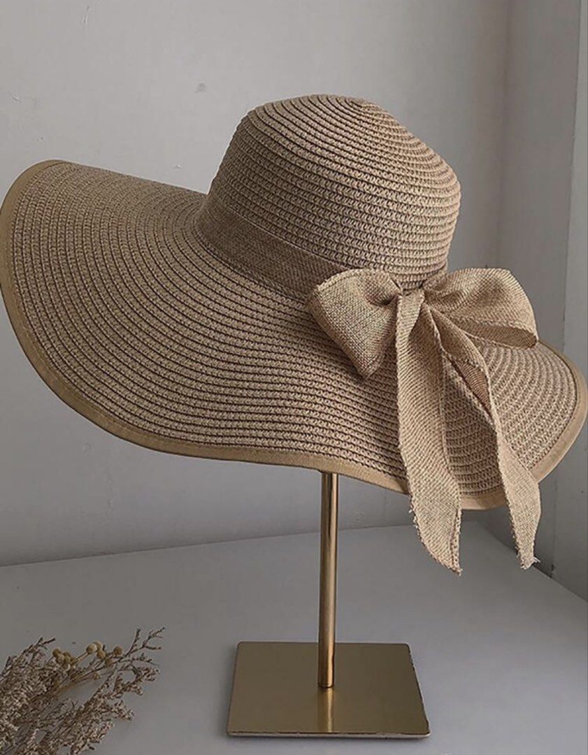 Wide Brim Straw Hat Boho (Category: Hats & Beanies) located in Angeles City. Submitted by krezzaaaa (Listing ID 1459265628, Image 1). Description: .