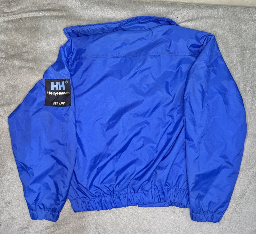 Windbreaker Jacket (Category: Coats, Jackets and Outerwear) located in Manila. Submitted by jbuynsell001 (Listing ID 1459208580, Image 2). Description: Windbreaker Jacket Brand: Helly Hansen Color: Blue Size: L TO XL Location: Commonwealth QC Mode of Delivery: Lalamove or Jnt Pm for more info.