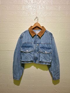 (Category: ) located in . Submitted by uniqloarchives_ (Listing ID 1459124860, Image 1). Description: .