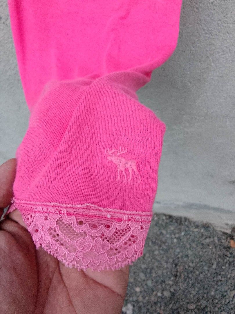 Y2K Cami Abercrombie Size XS (Category: Others Tops) located in Manila. Submitted by trifted.lootsph (Listing ID 1459167194, Image 2). Description: xs on tag excellent condition cut wash tag.