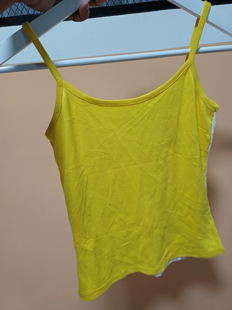 Y2k Printed Top (Category: Sleeveless) located in Davao. Submitted by phgrails082 (Listing ID 1459198352, Image 3). Description: Y2k Printed Top small to medium, 14.5w x 18L Excellent condition 300 add sf.