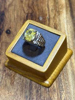 (Category: ) located in . Submitted by AntiqueAuthenticSG (Listing ID 1459157065, Image 1). Description: .